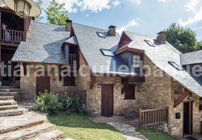 Casa en Naut Aran - Casa Aneto by Totiaran Casa en Naut Aran - Casa Aneto by Totiaran