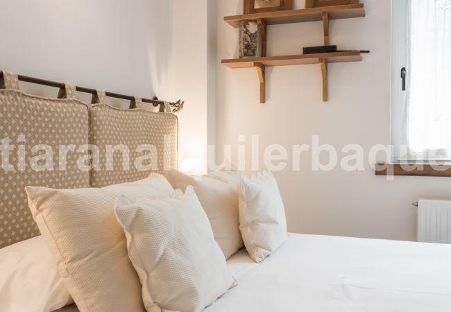 Dormitorio del apartamento Cap dera Vila by Totiaran en Vielha. A 20 minutos de Baqueira