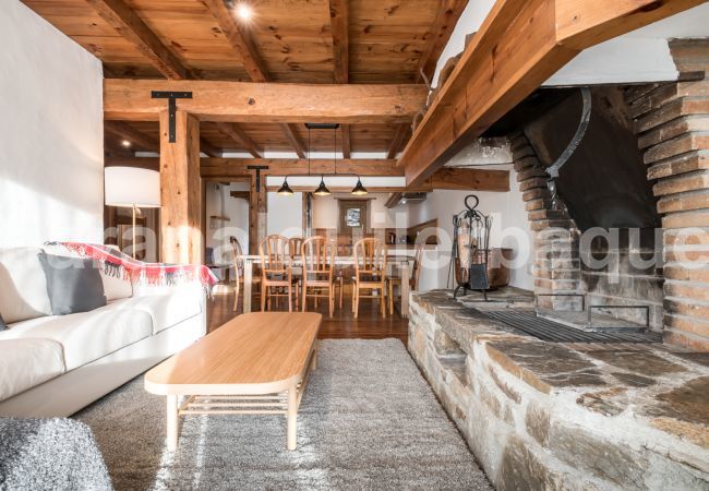 Casa en Baqueira - Riu Nere - Pleta de Jus by Totiaran Casa en Baqueira - Riu Nere - Pleta de Jus by Totiaran