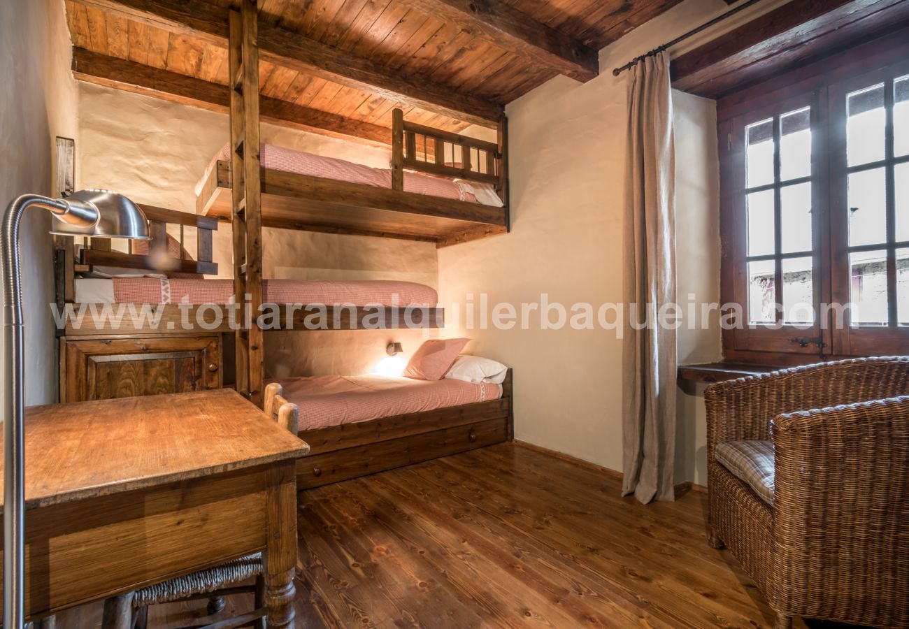 Dormitorio Casa Es Pletieus Totiaran, Arties