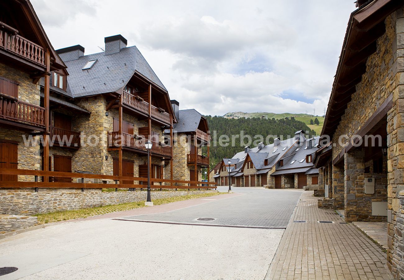 Chalet en Baqueira - Casa Bosque by Totiaran