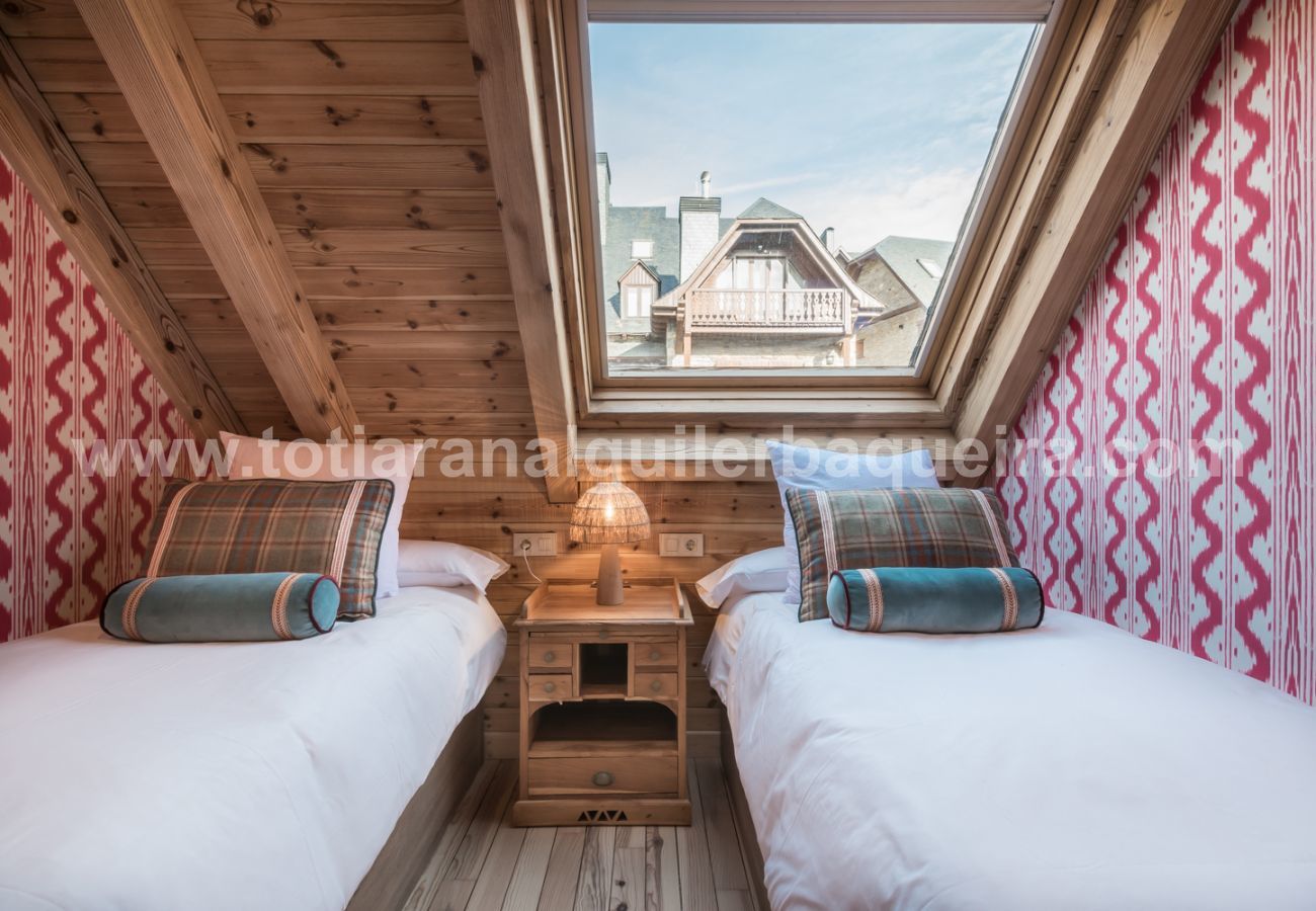 Chalet en Baqueira - Casa Bosque by Totiaran