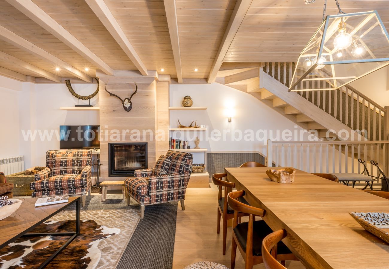 Salón comedor Casa Chamois Totiaran, casa en Val de Ruda, Baqueira 