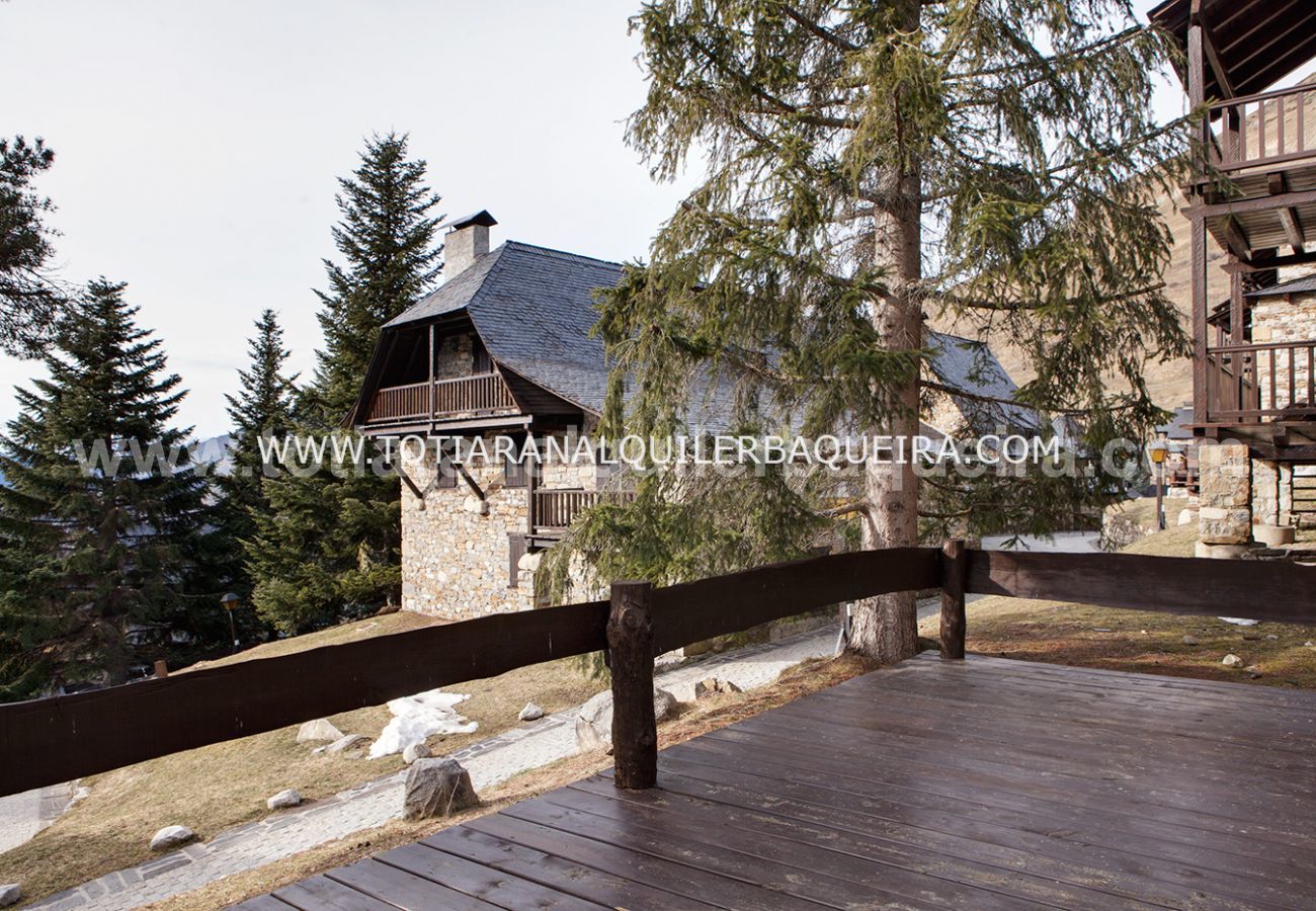 Casa en Baqueira - Casa Er Os by Totiaran