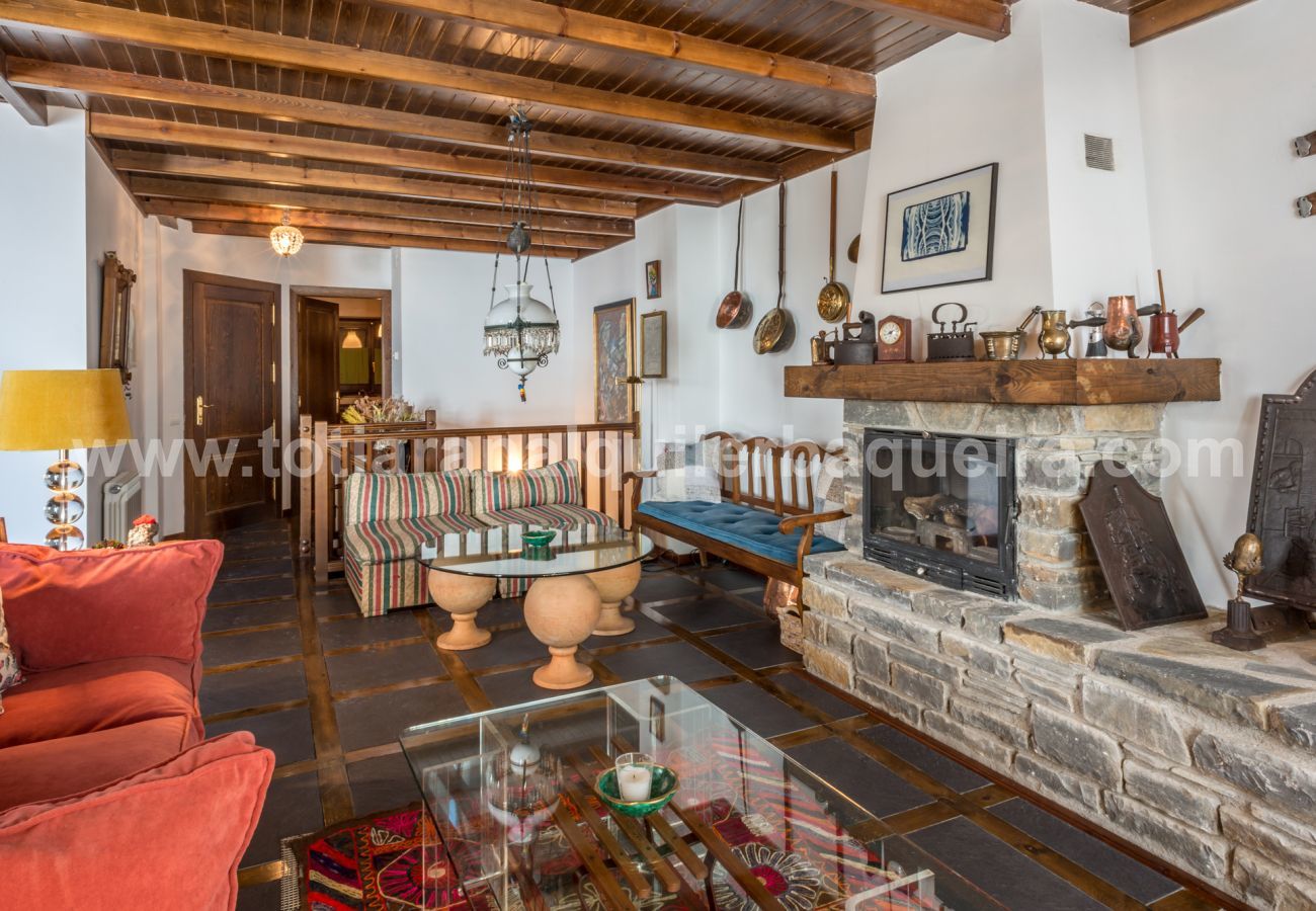 Salón Casa Era Coma Totiaran, casa en Pleta de Nhèu, Baqueira 