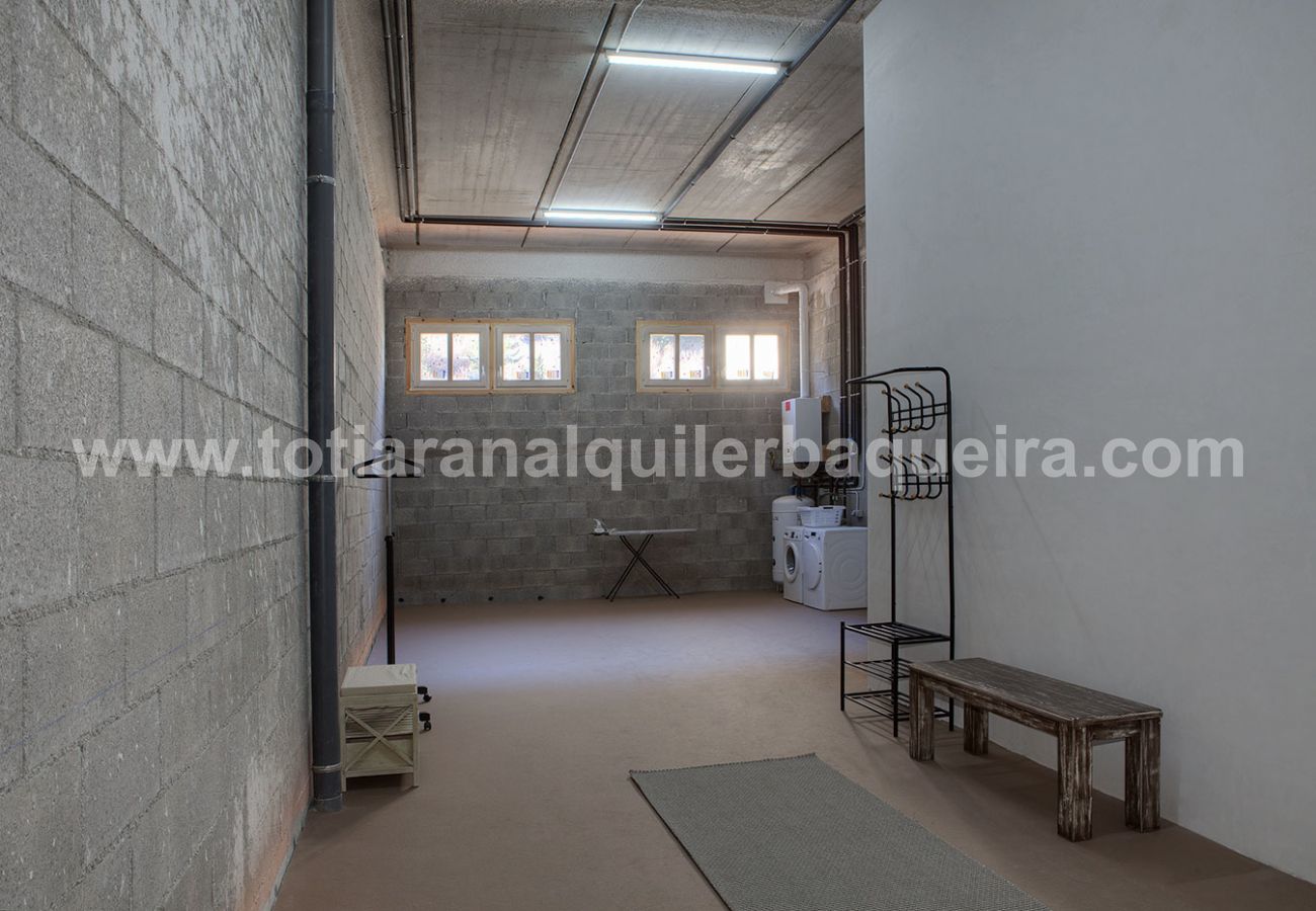 Casa en Baqueira - XP_ Casa Hereisho by Totiaran