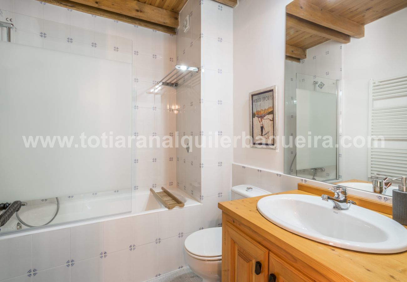 Apartamento en Naut Aran - Liat by Totiaran