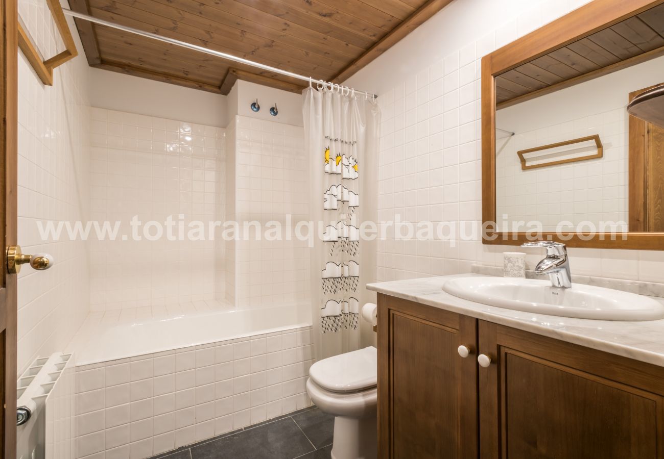 Apartamento en Baqueira - Ribereta by Totiaran