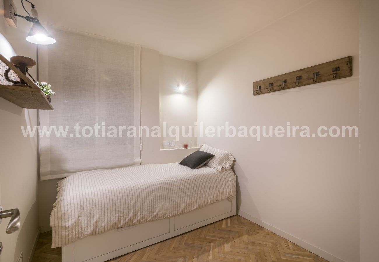 Dormitorio Era Piusa Totiaran, apartamento en Vielha, Valle de Aran Dormitorio Era Piusa Totiaran, apartamento en Vielha, Valle de Aran