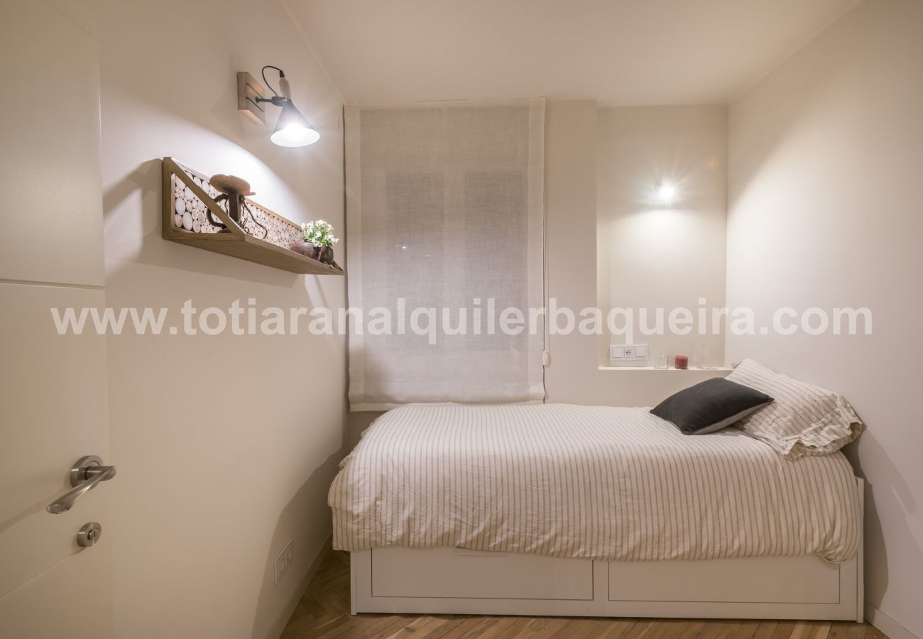 Dormitorio Era Piusa Totiaran, apartamento en Vielha, Valle de Aran Dormitorio Era Piusa Totiaran, apartamento en Vielha, Valle de Aran