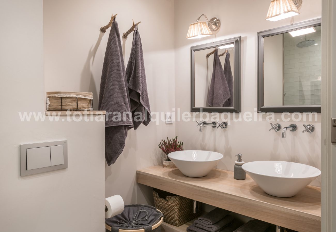 Baño Era Piusa Totiaran, apartamento en Vielha, Valle de Aran Baño Era Piusa Totiaran, apartamento en Vielha, Valle de Aran