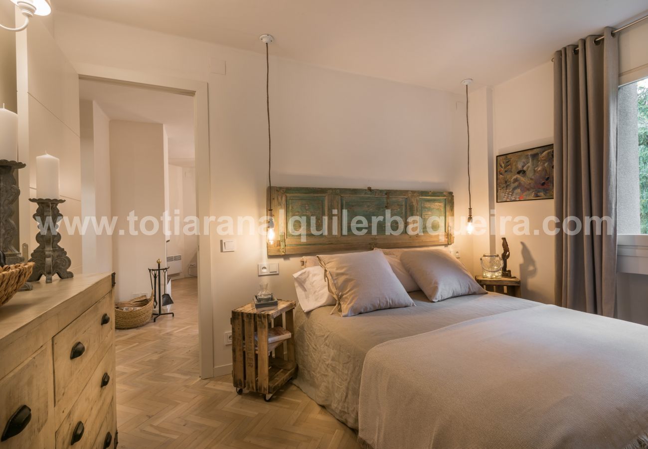 Dormitorio Era Piusa Totiaran, apartamento en Vielha, Valle de Aran Dormitorio Era Piusa Totiaran, apartamento en Vielha, Valle de Aran