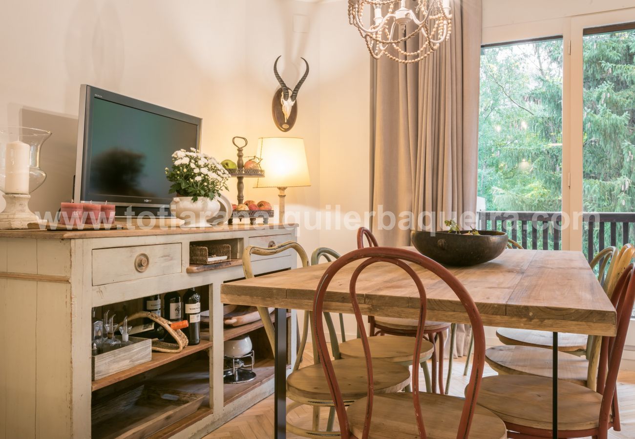 Comedor Era Piusa Totiaran, apartamento en Vielha, Valle de Aran Comedor Era Piusa Totiaran, apartamento en Vielha, Valle de Aran