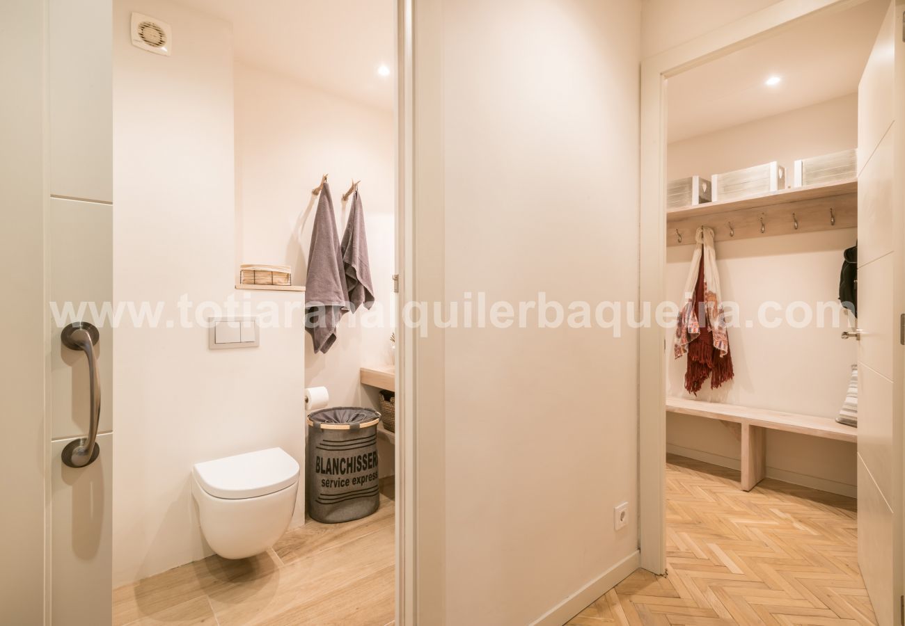 Pasillo Era Piusa Totiaran, apartamento en Vielha, Valle de Aran Pasillo Era Piusa Totiaran, apartamento en Vielha, Valle de Aran