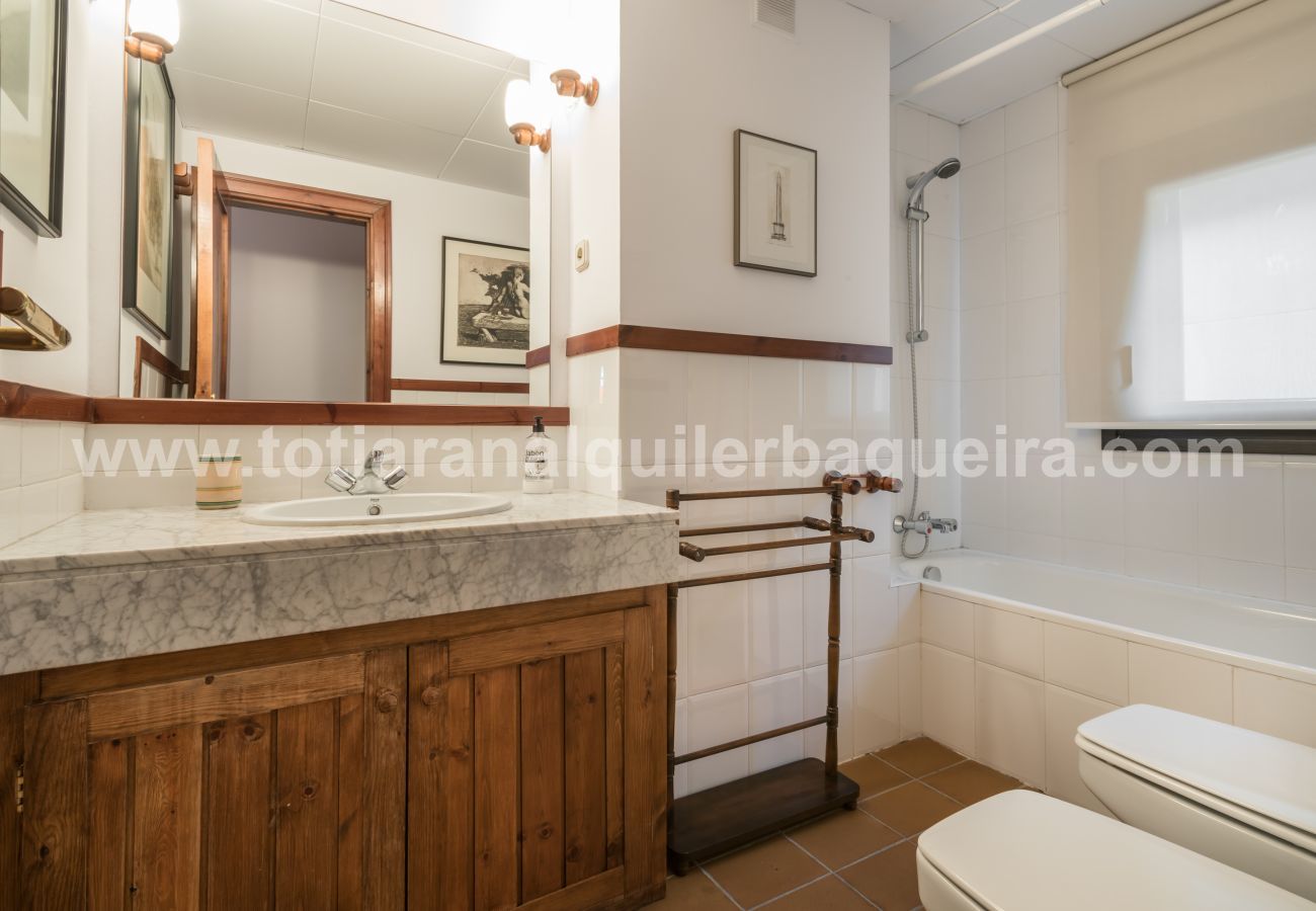 Apartamento en Baqueira - Noguera by Totiaran