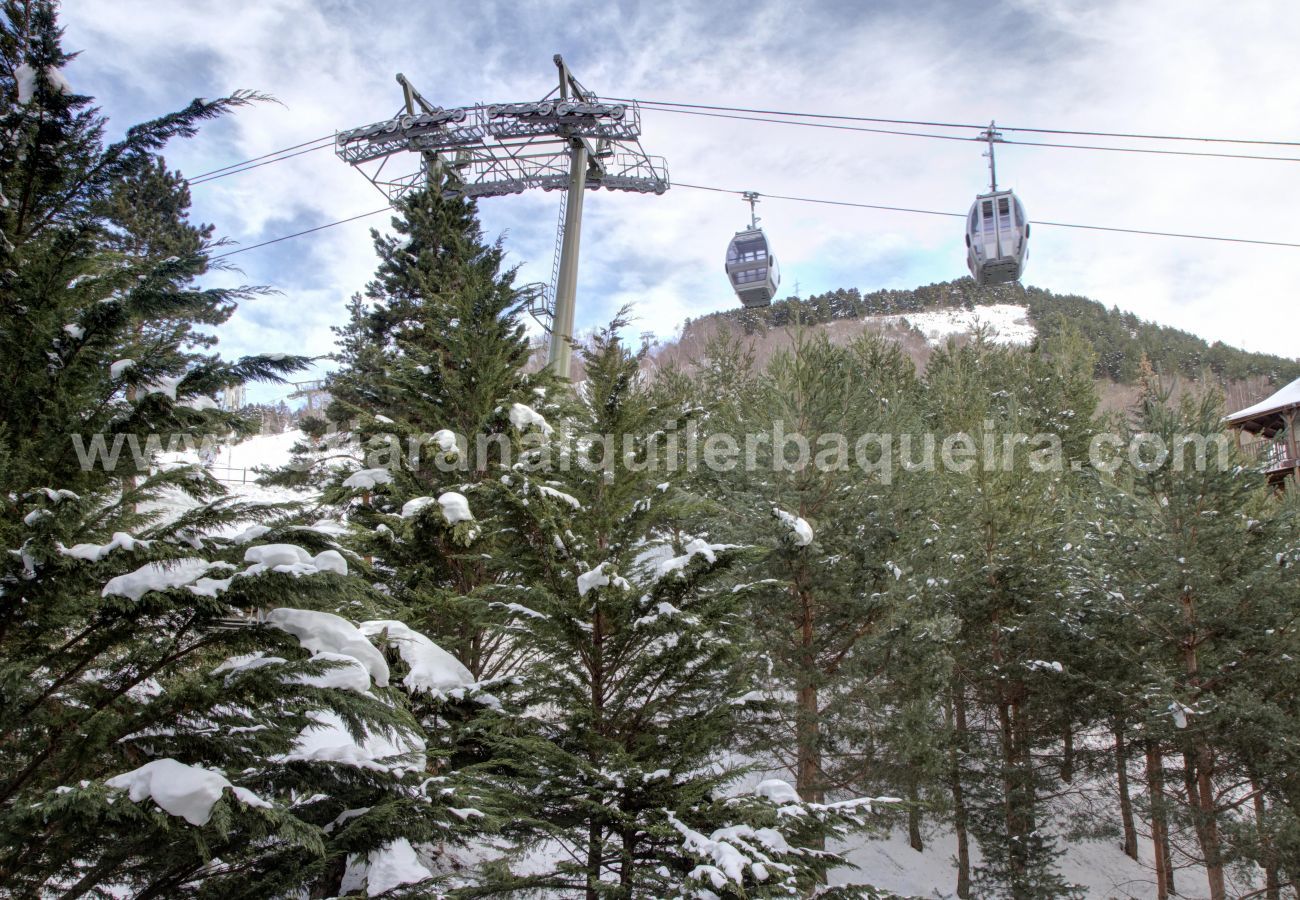 Vistas desde Eth Turcalh by Totiaran, apartamento Baqueira a pie de pistas