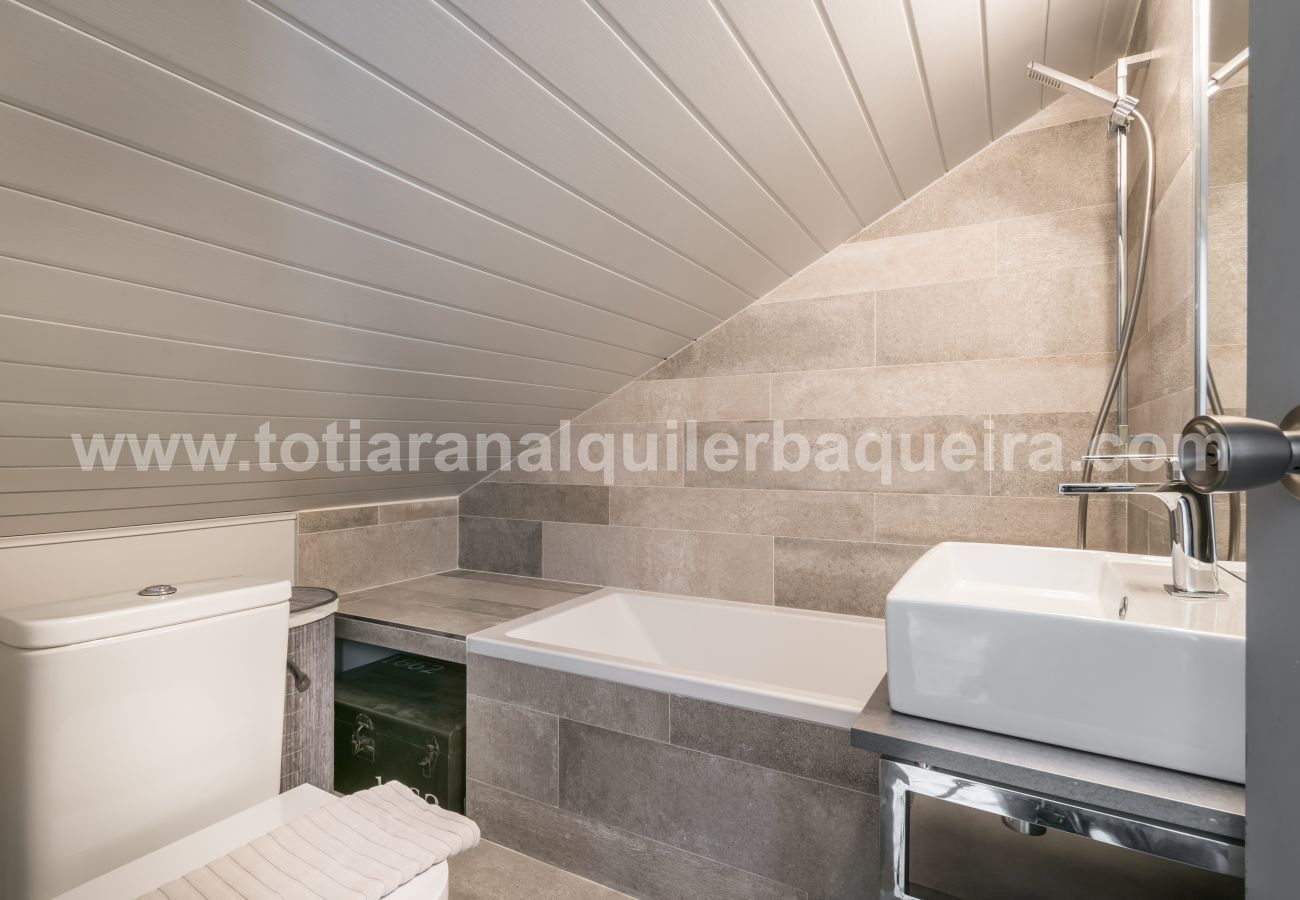 Apartamento en Baqueira - Vistas Ruda by Totiaran