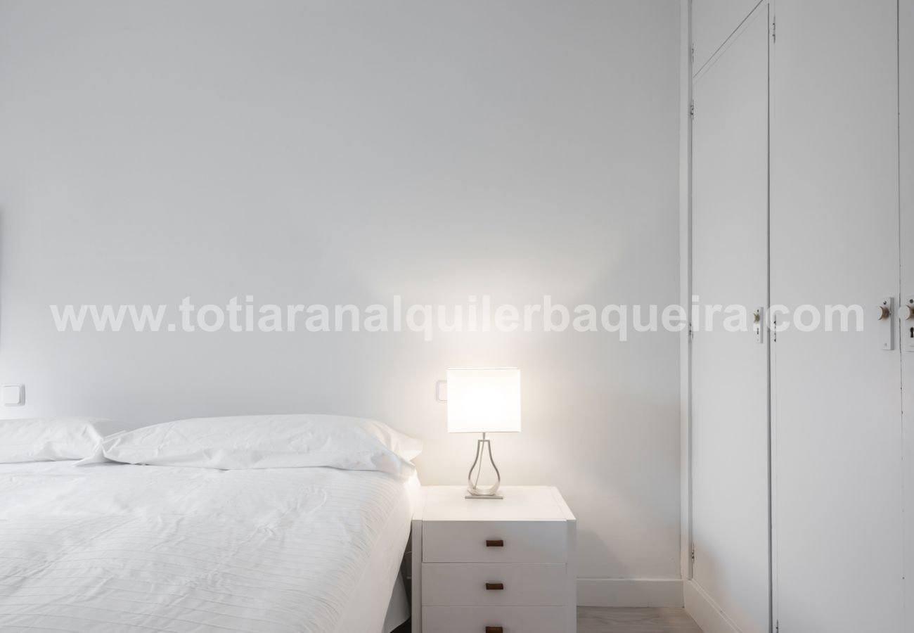 Dormitorio del apartamento Era Piusa by Totiaran. Baqueira centro