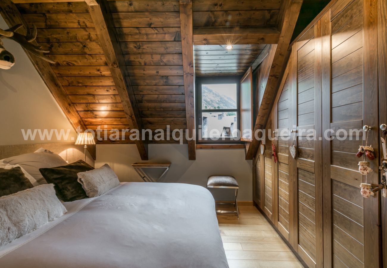Dormitorio del Nuevo Artic by Totiaran, Val de Ruda, a pie de pista