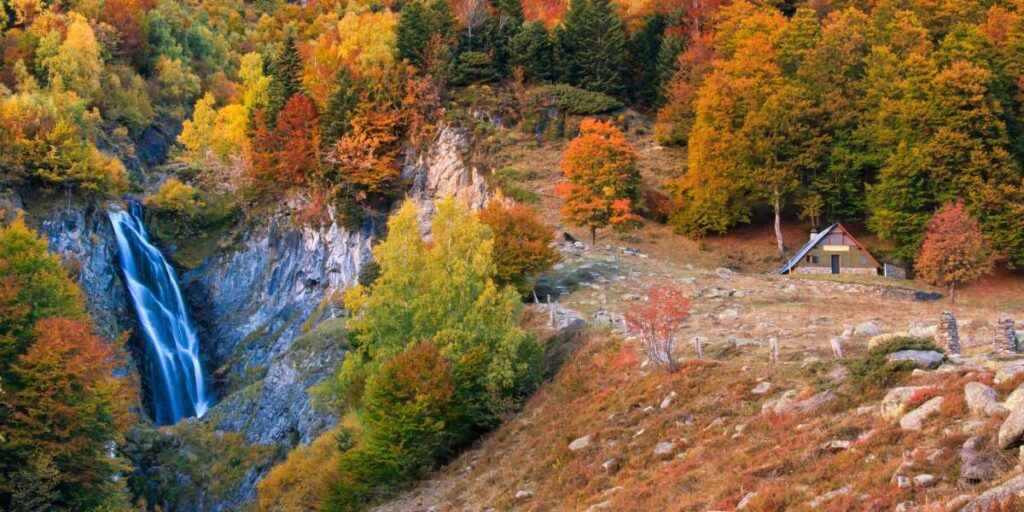 Saut-deth-Pish-Waterfall-