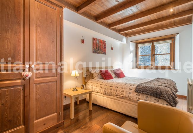 Apartment in Baqueira - Garona by Totiaran