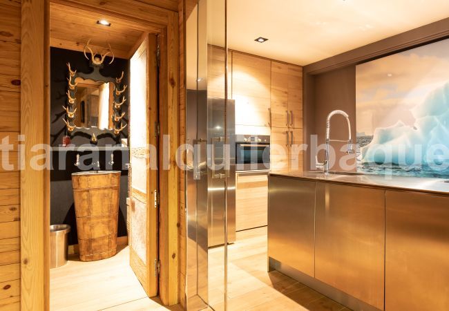 House in Baqueira - Casa Beret Deluxe by Totiaran House in Baqueira - Casa Beret Deluxe by Totiaran