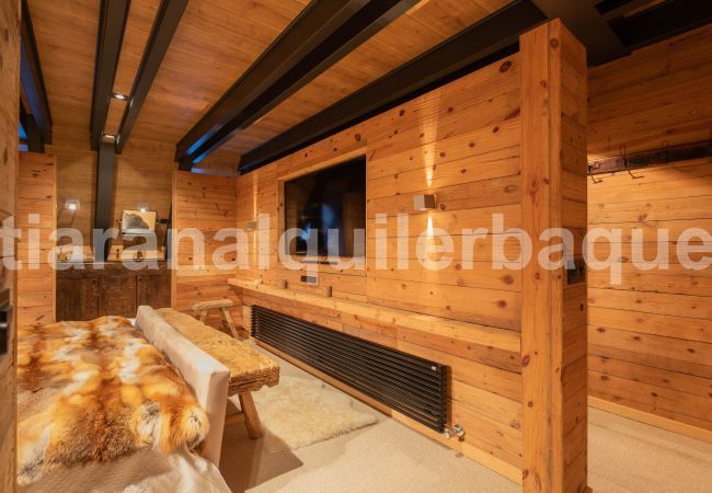 House in Baqueira - Casa Beret Deluxe by Totiaran House in Baqueira - Casa Beret Deluxe by Totiaran