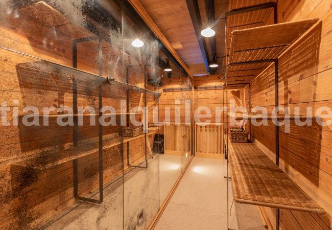 House in Baqueira - Casa Beret Deluxe by Totiaran House in Baqueira - Casa Beret Deluxe by Totiaran