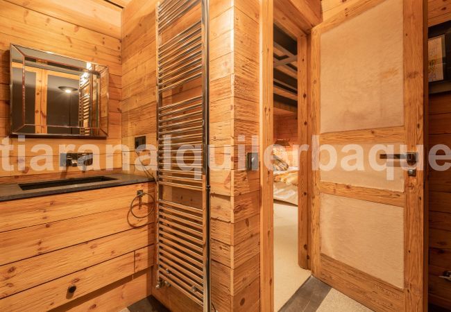 House in Baqueira - Casa Beret Deluxe by Totiaran House in Baqueira - Casa Beret Deluxe by Totiaran