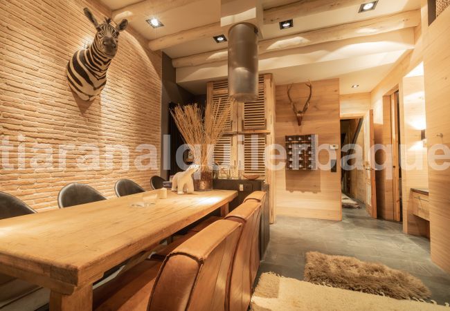 House in Baqueira - Casa Beret Deluxe by Totiaran House in Baqueira - Casa Beret Deluxe by Totiaran