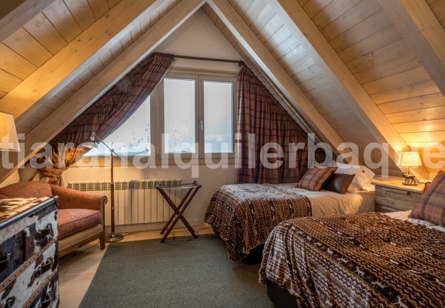 House in Baqueira - Casa Chamois by Totiaran House in Baqueira - Casa Chamois by Totiaran