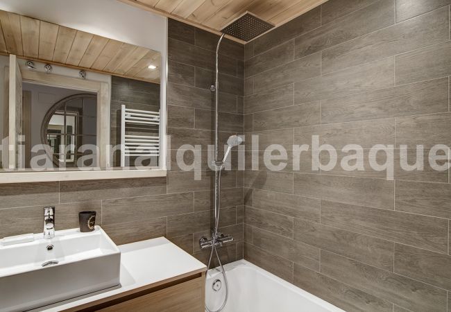 Apartment in Baqueira - Ratera by Totiaran