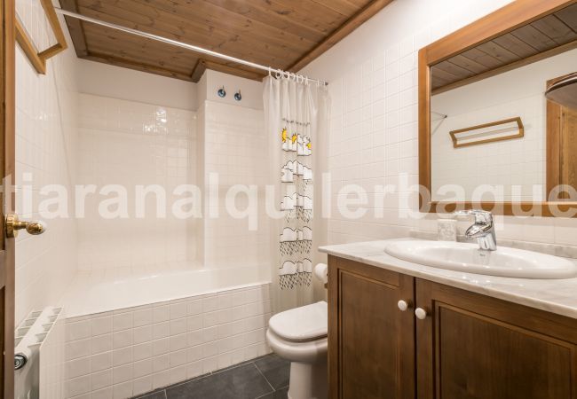 Apartment in Baqueira - Ribereta by Totiaran Apartment in Baqueira - Ribereta by Totiaran