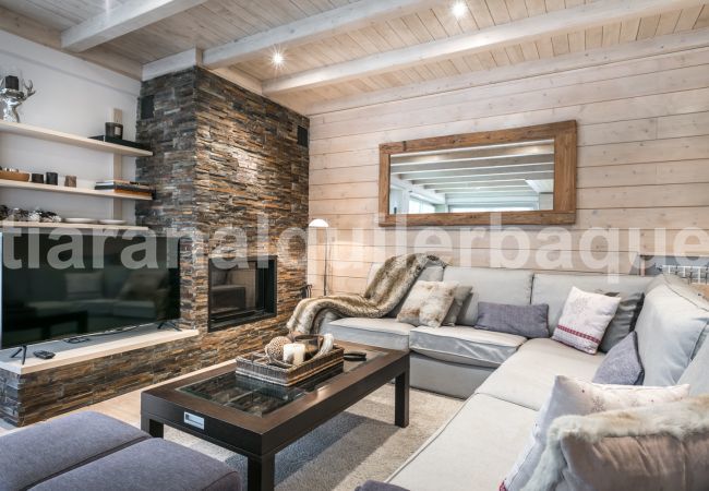 Apartment in Baqueira - Tubo Nere by Totiaran Apartment in Baqueira - Tubo Nere by Totiaran