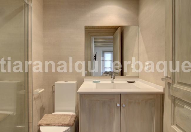 Bathroom of the Varrados by Totiaran apartment at the foot of the slopes