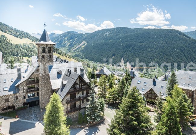 House in Baqueira - Casa Mont Romies by Totiaran House in Baqueira - Casa Mont Romies by Totiaran