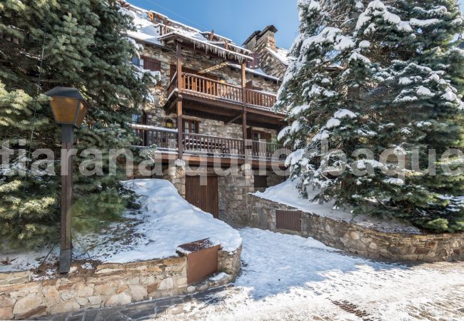 House in Baqueira - Casa Pleta de Baqueira Deluxe by Totiaran House in Baqueira - Casa Pleta de Baqueira Deluxe by Totiaran
