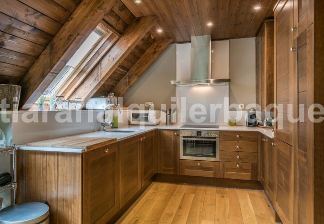 Kitchen Nuevo Artic by Totiaran, Val de Ruda, at the foot of the slopes