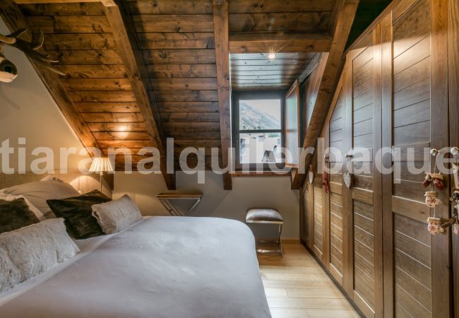 Bedroom Nuevo Artic by Totiaran, Val de Ruda, at the foot of the slopes