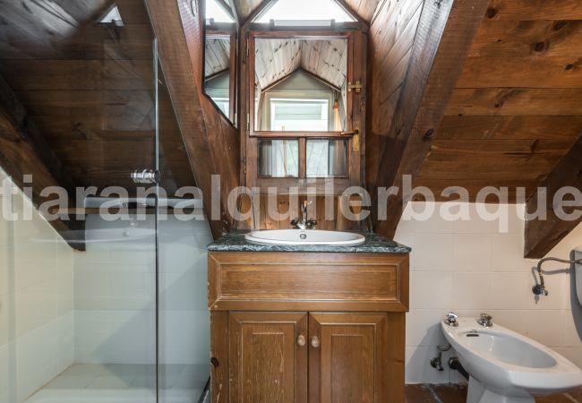 House in Naut Aran - Mont dera Solana by Totiaran House in Naut Aran - Mont dera Solana by Totiaran