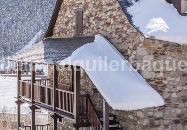 House in Baqueira - Casa Blanhiblar by Totiaran House in Baqueira - Casa Blanhiblar by Totiaran