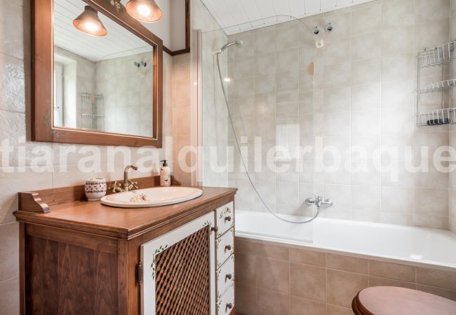 Apartment in Vielha e Mijaran - Cap Dera Vila by Totiaran Apartment in Vielha e Mijaran - Cap Dera Vila by Totiaran