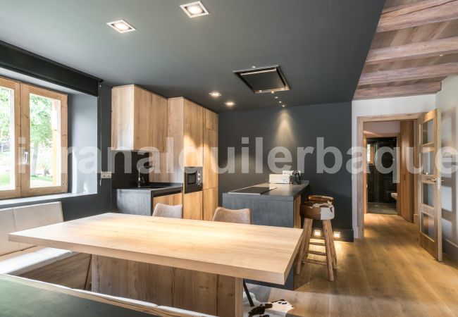Kitchen of the apartment Peira Arroja by Totiaran, Nin de Beret, Baqueira, at the foot of the slopes