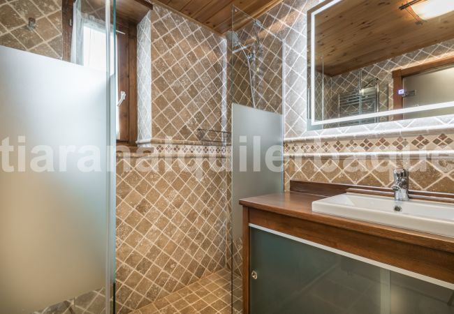 Terraced House in Salardú - Casa Pujo by Totiaran Terraced House in Salardú - Casa Pujo by Totiaran