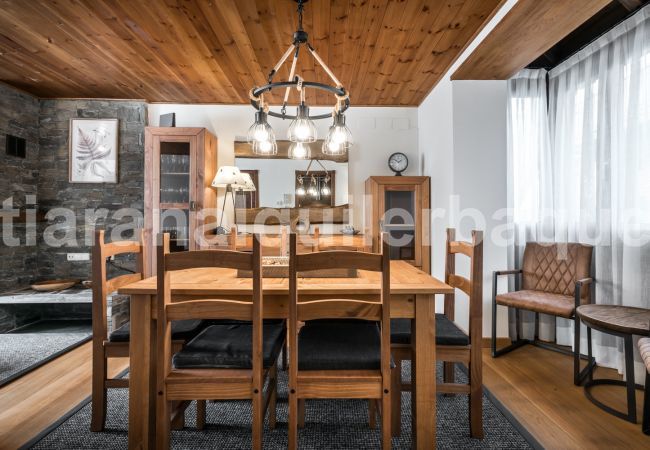 Terraced House in Salardú - Casa Pujo by Totiaran Terraced House in Salardú - Casa Pujo by Totiaran