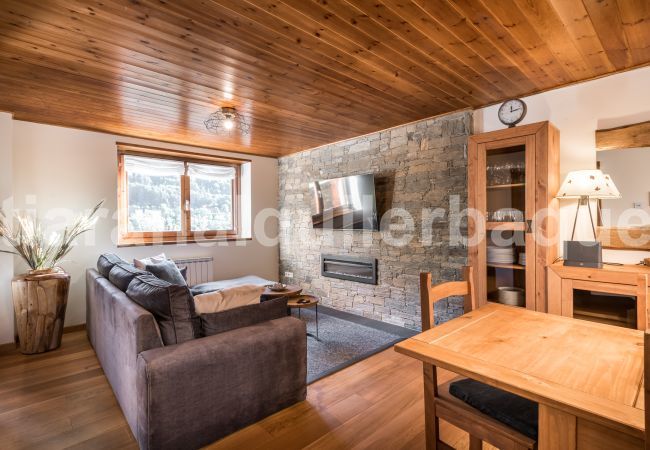 Terraced House in Salardú - Casa Pujo by Totiaran Terraced House in Salardú - Casa Pujo by Totiaran