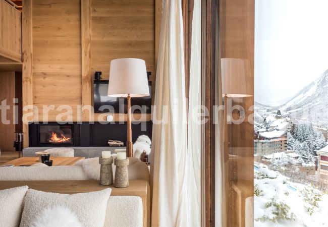 Chalet in Baqueira - Casa Sanglier Deluxe by Totiaran Chalet in Baqueira - Casa Sanglier Deluxe by Totiaran