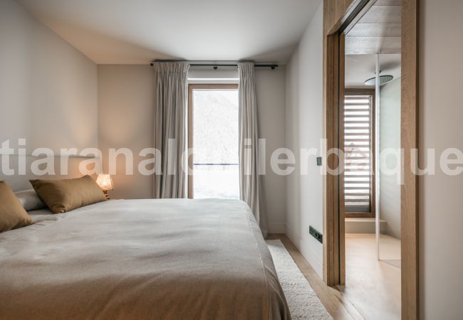 Chalet in Baqueira - Casa Sanglier Deluxe by Totiaran Chalet in Baqueira - Casa Sanglier Deluxe by Totiaran