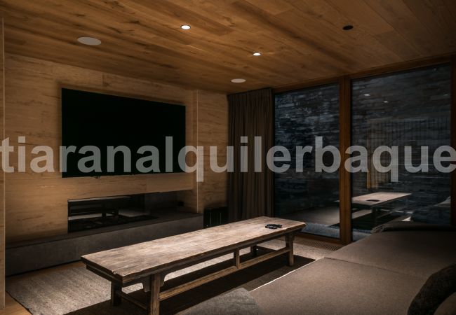 Chalet in Baqueira - Casa Sanglier Deluxe by Totiaran Chalet in Baqueira - Casa Sanglier Deluxe by Totiaran
