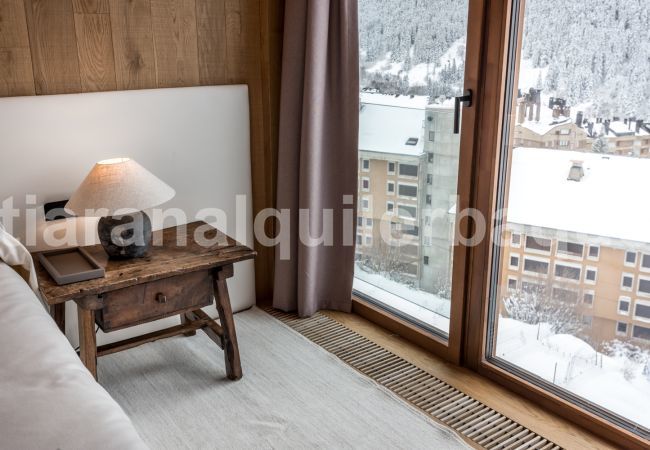 Chalet in Baqueira - Casa Sanglier Deluxe by Totiaran Chalet in Baqueira - Casa Sanglier Deluxe by Totiaran